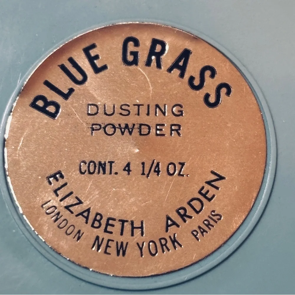 Blue Grass Elizabeth Arden Perfumed Dusting Powder 4.25 oz With Box